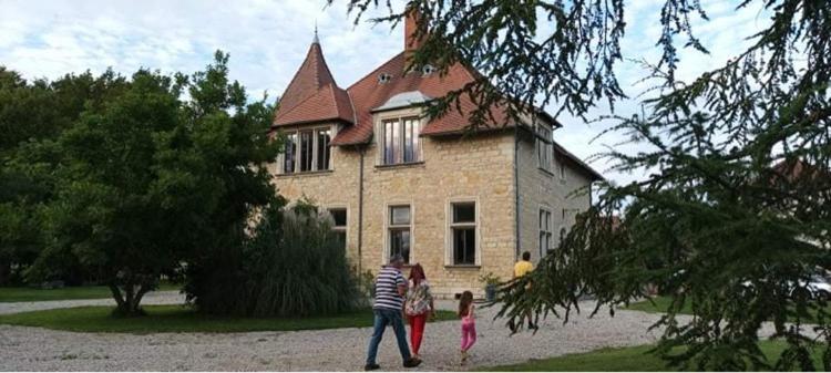 Chambres au Château du Mouillat Saint-Clair-de-la-Tour Exterior foto