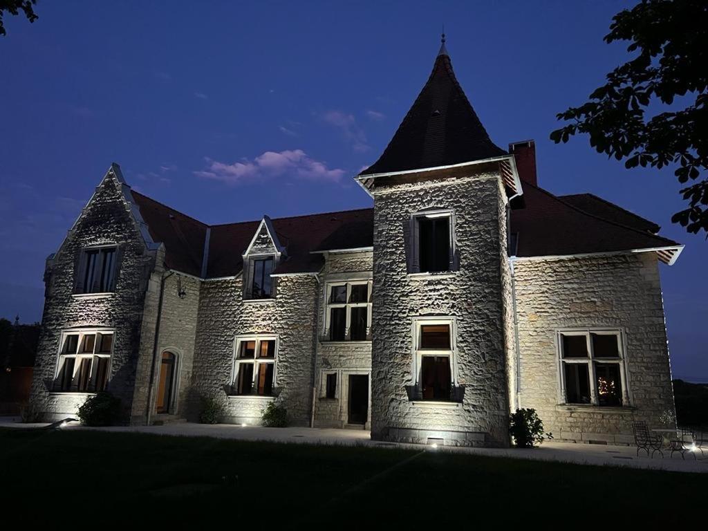 Chambres au Château du Mouillat Saint-Clair-de-la-Tour Exterior foto